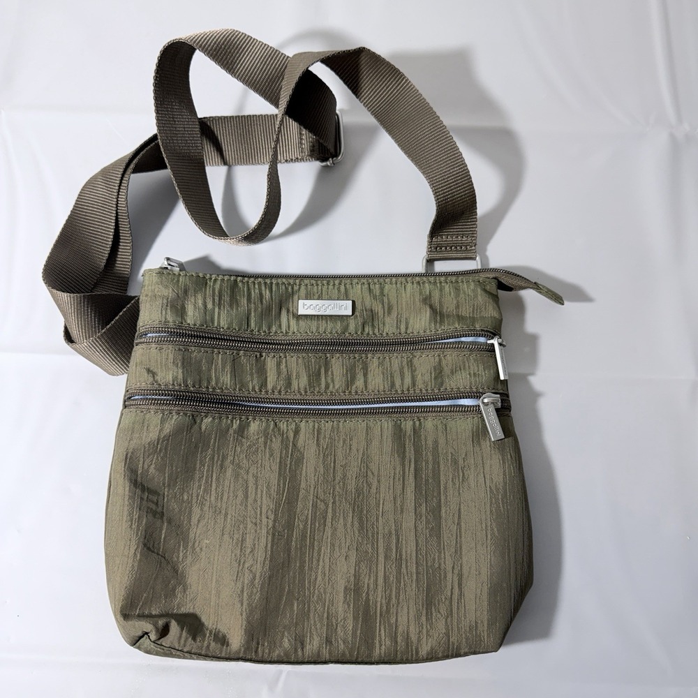 BAGGALLINI Green 3 Zip Crossbody Bag Blue Lining